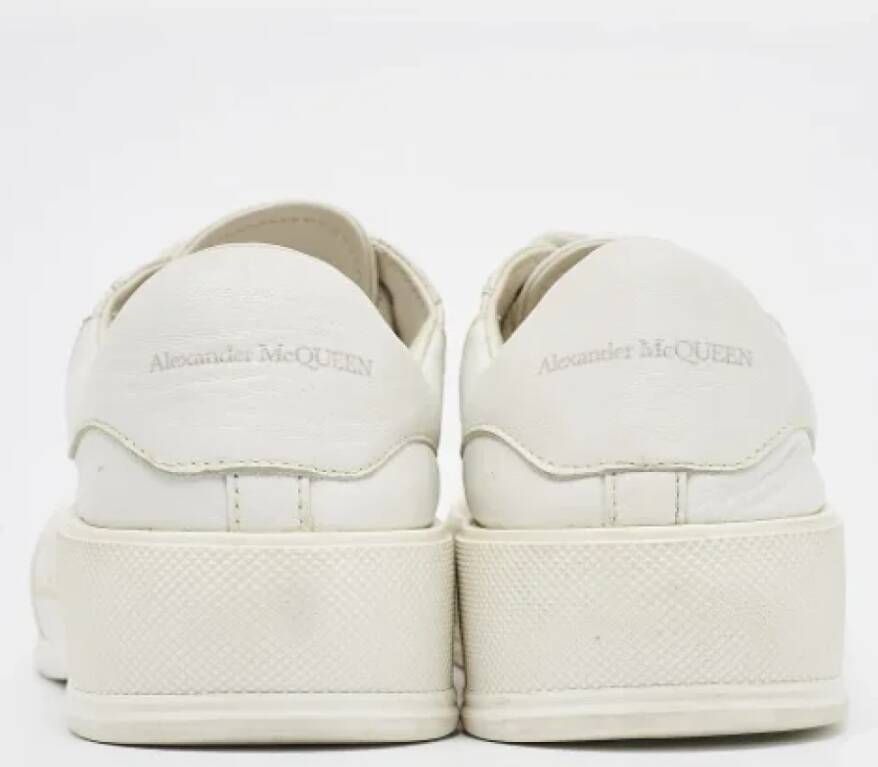 Alexander McQueen Pre-owned Leather sneakers White Dames