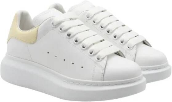 Alexander McQueen Pre-owned Leather sneakers White Dames