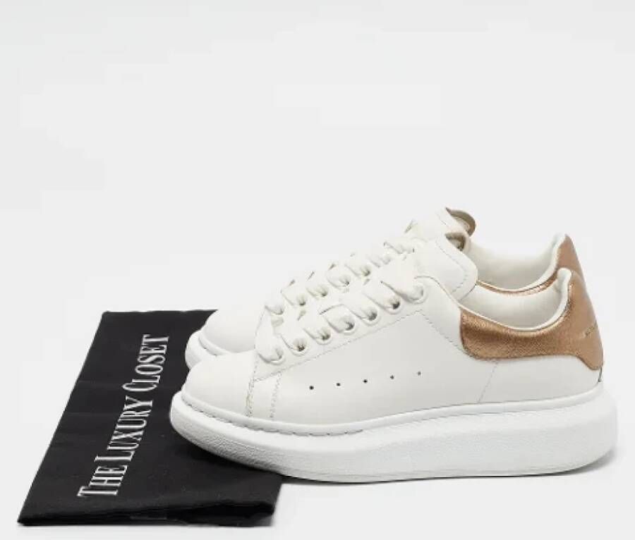 Alexander McQueen Pre-owned Leather sneakers White Dames