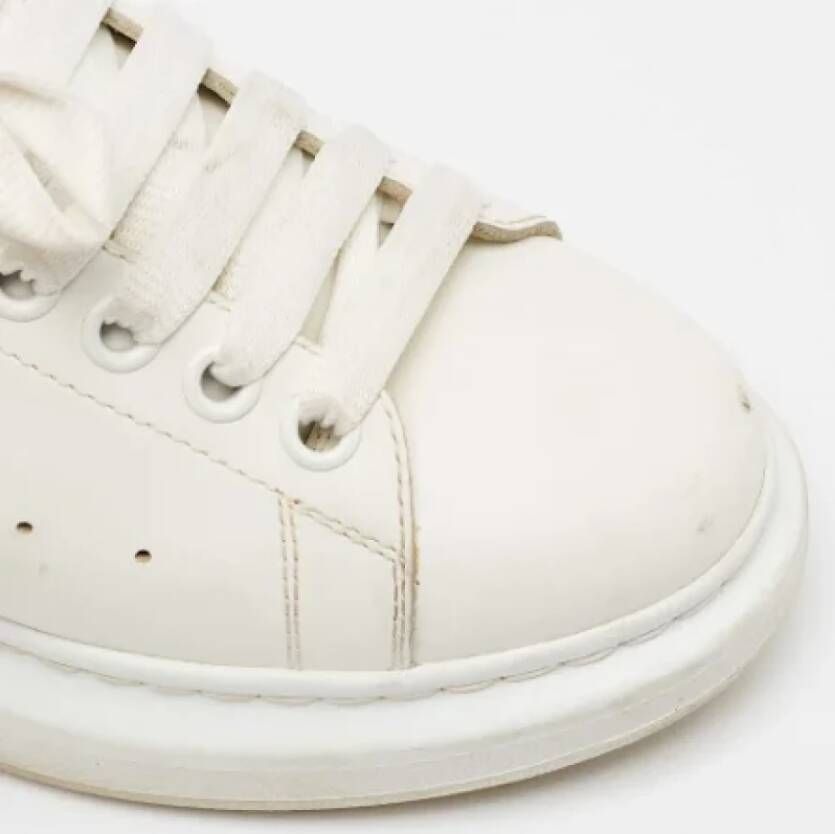 Alexander McQueen Pre-owned Leather sneakers White Dames