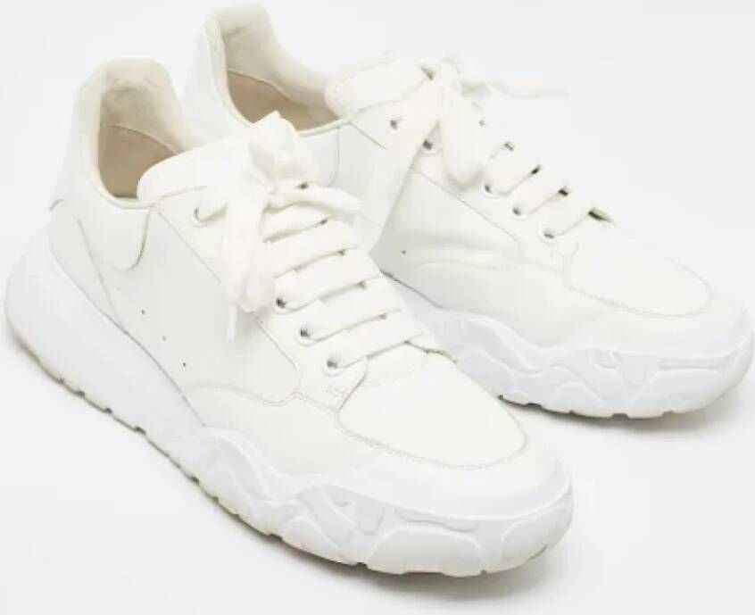 Alexander McQueen Pre-owned Leather sneakers White Heren