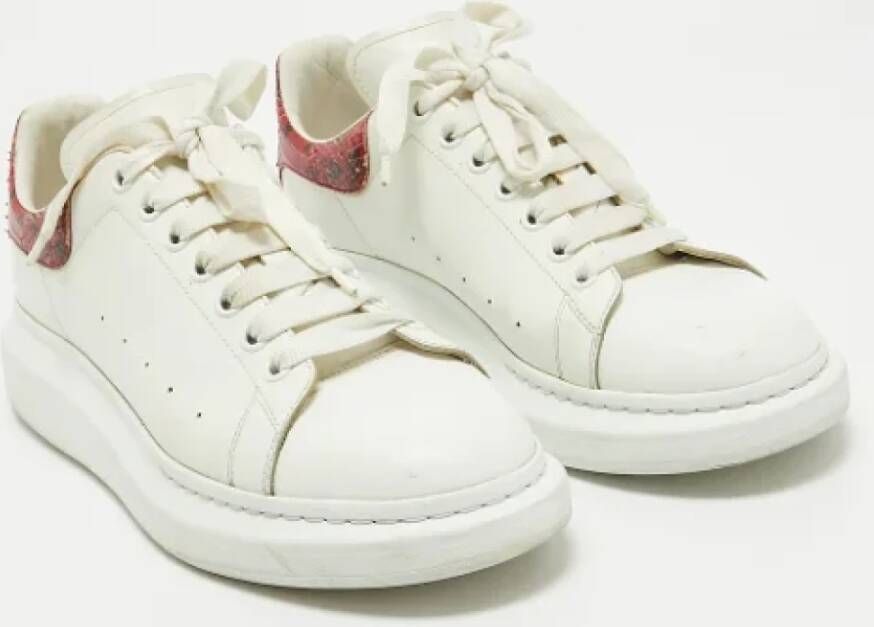 Alexander McQueen Pre-owned Leather sneakers White Heren