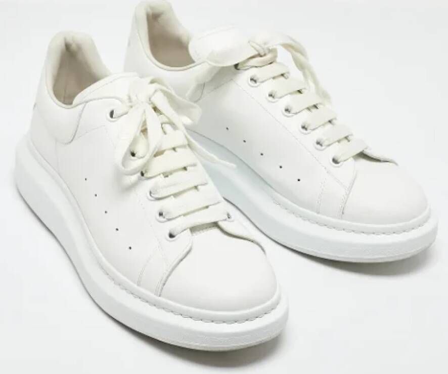 Alexander McQueen Pre-owned Leather sneakers White Heren