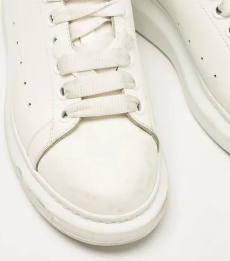 Alexander McQueen Pre-owned Leather sneakers White Heren