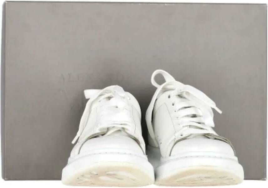 Alexander McQueen Pre-owned Leather sneakers White Heren