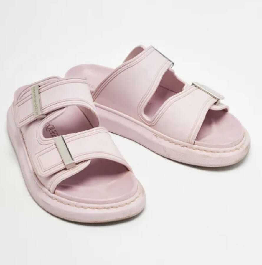 Alexander McQueen Pre-owned Rubber flats Pink Dames