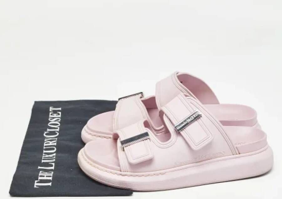 Alexander McQueen Pre-owned Rubber flats Pink Dames