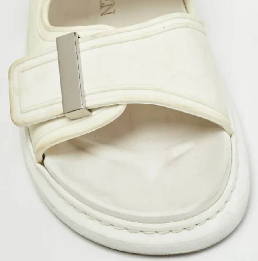 Alexander McQueen Pre-owned Rubber flats White Dames