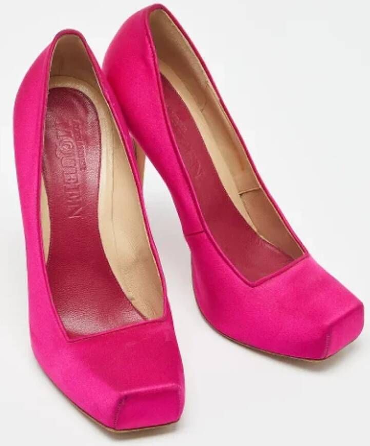 Alexander McQueen Pre-owned Satin heels Pink Dames