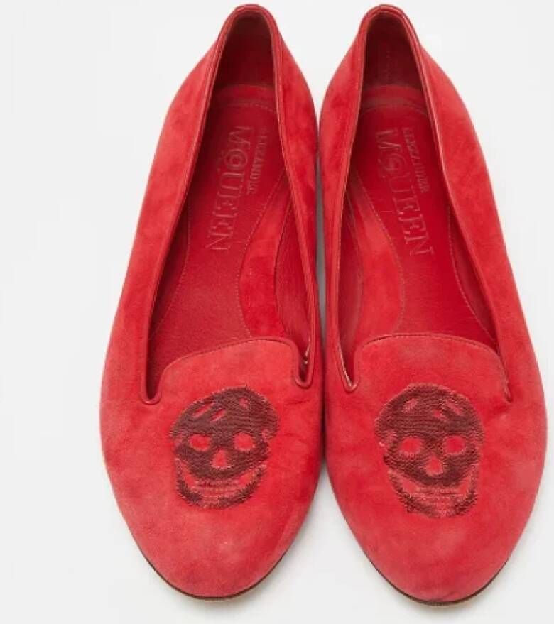 Alexander McQueen Pre-owned Suede flats Red Dames