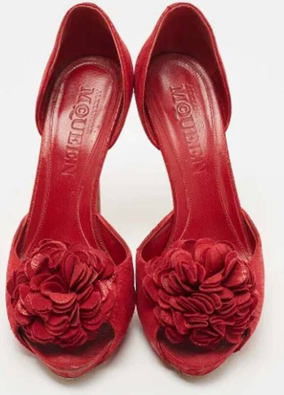 Alexander McQueen Pre-owned Suede heels Red Dames