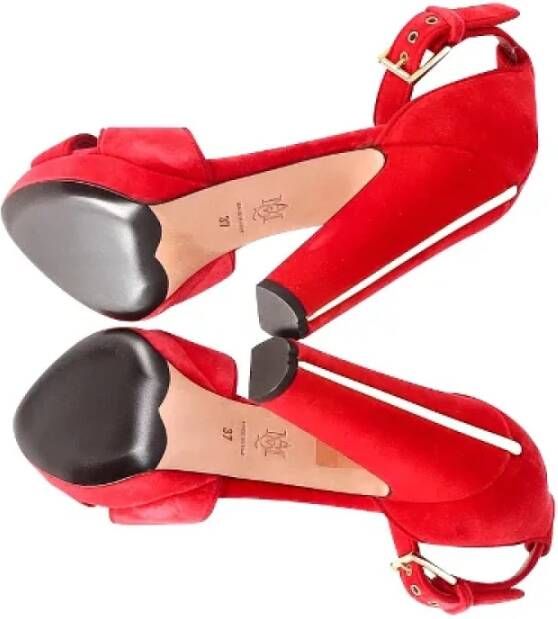 Alexander McQueen Pre-owned Suede sandals Red Dames