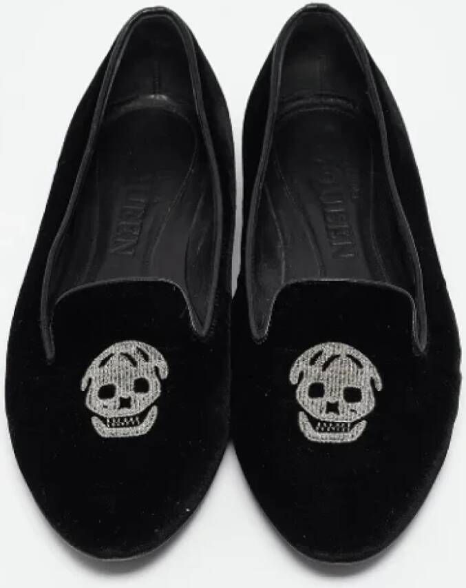 Alexander McQueen Pre-owned Velvet flats Black Dames