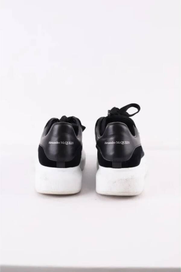 Alexander McQueen Pre-owned Velvet sneakers Black Dames