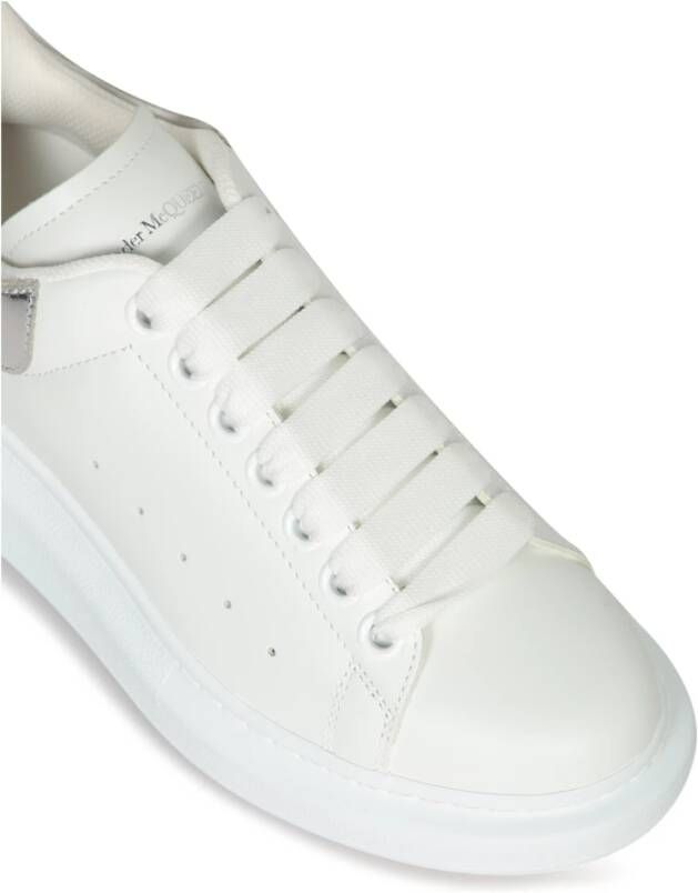 alexander mcqueen Witte Leren Sneakers met Zilveren Accenten White Dames