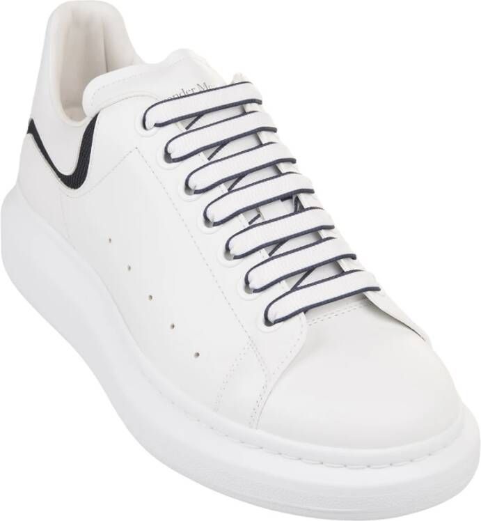 alexander mcqueen Witte Oversized Sneakers met Marineblauwe Inzet White Heren