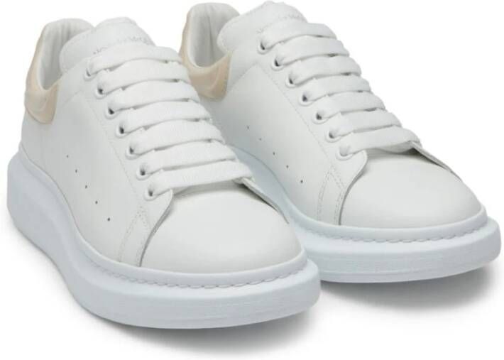 alexander mcqueen Witte Sneakers met Beige Logo Hiel White Heren