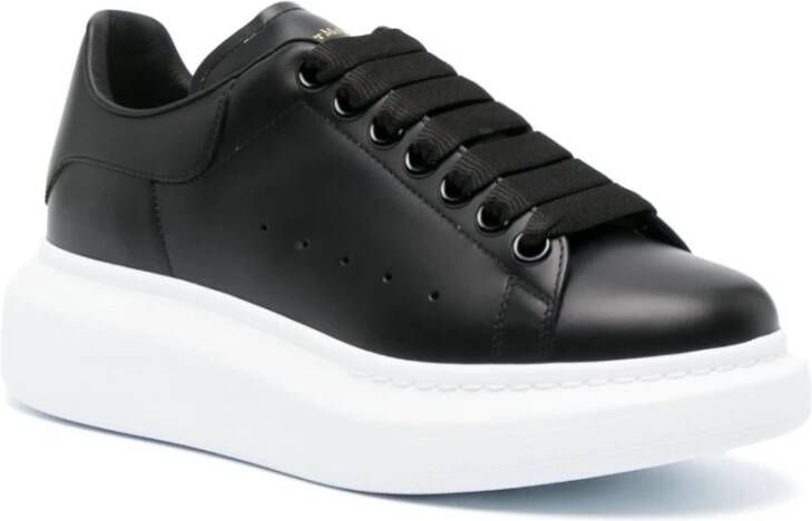 alexander mcqueen Zwarte Leren Oversized Lage Sneakers Zwart Dames