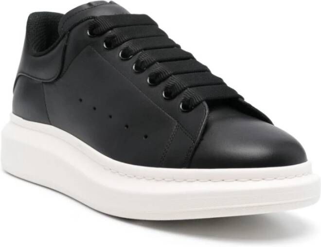 alexander mcqueen Zwarte Oversized Sneakers met Omgekeerde Schedel Black Heren