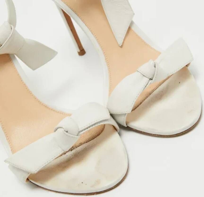 Alexandre Birman Pre-owned Leather sandals White Dames