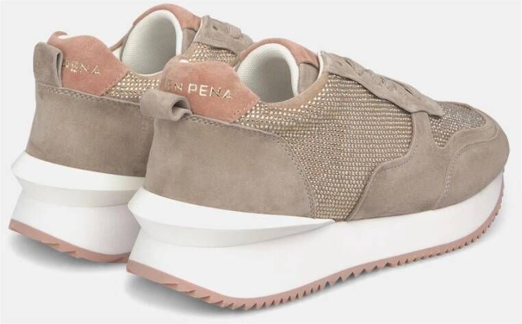 Alma en Pena Glanzende leren sneaker met platformzool Beige Dames