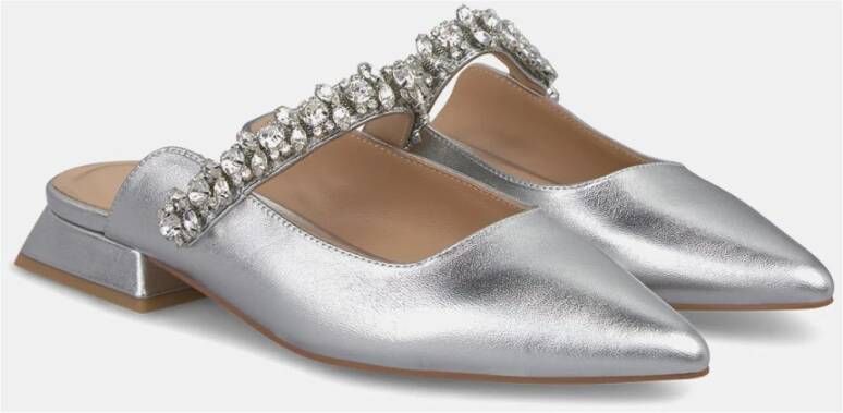 Alma en Pena Jeweled Pointed Flat Mule Gray Dames