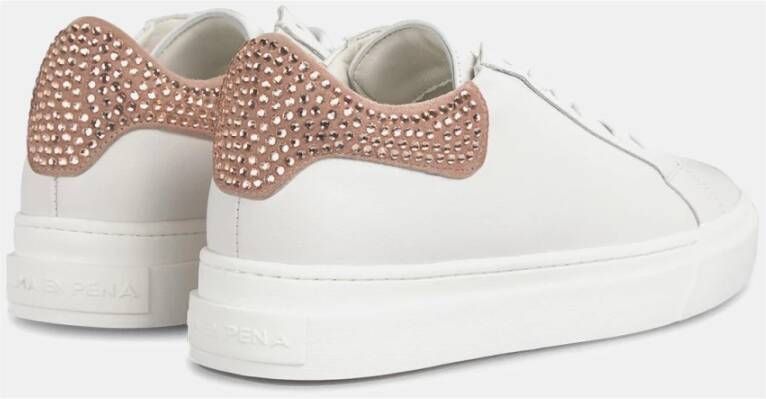 Alma en Pena Leren sneaker met strass detail White Dames