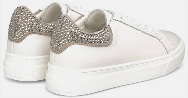 Alma en Pena Leren sneaker met strass detail White Dames