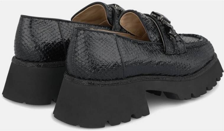 Alma en Pena Plateau loafer met juweeldetail Black Dames