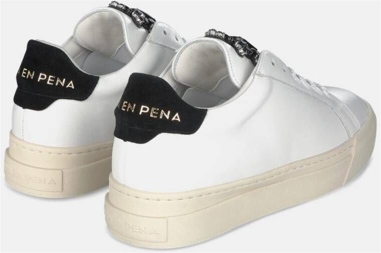 Alma en Pena Sneaker met Rhinestone Detail White Dames