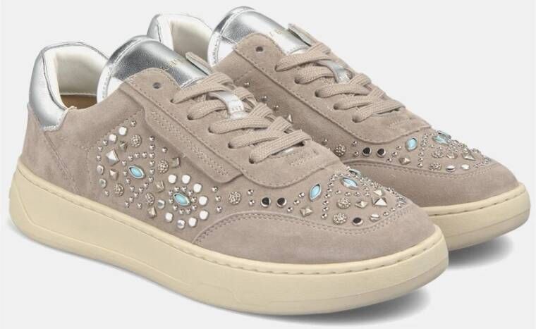 Alma en Pena Sneakers met studs Beige Dames