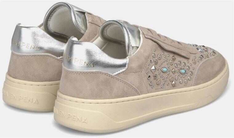 Alma en Pena Sneakers met studs Beige Dames