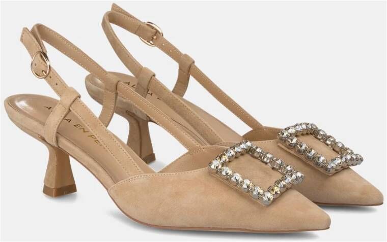 Alma en Pena Vierkante Broche Hakken Schoenen Beige Dames