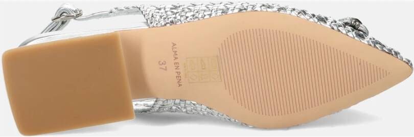 Alma en Pena Zilveren Ballet Flats voor de Zomer Gray Dames