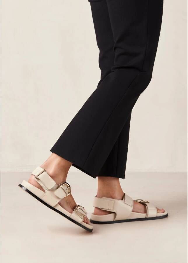 ALOHAS Sandals Beige Dames