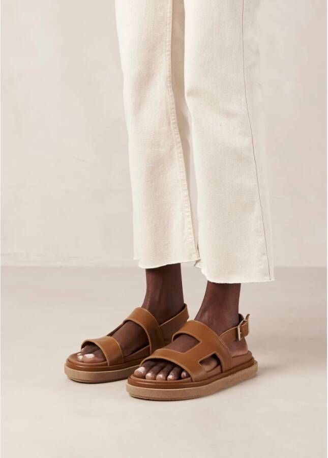 ALOHAS Tan leren sandalen Brown Dames