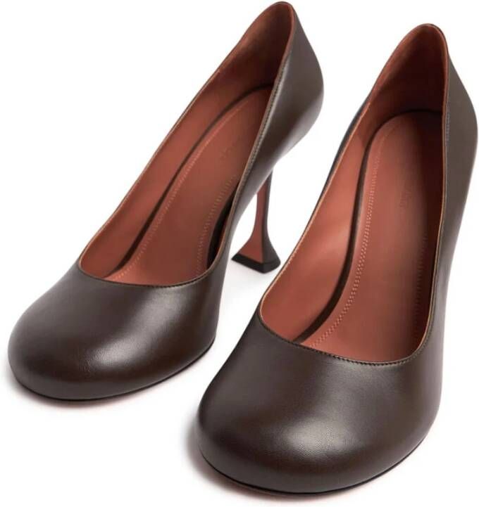 Amina Muaddi Elegante Mokka Pumps voor Vrouwen Brown Dames