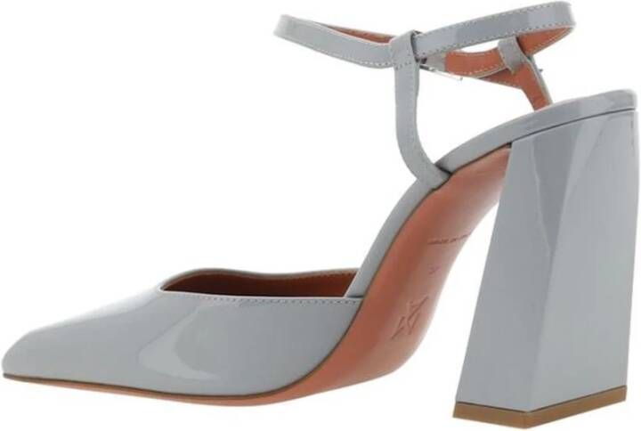 Amina Muaddi Lakleren Charlotte Pumps met sculpturale hak Gray Dames