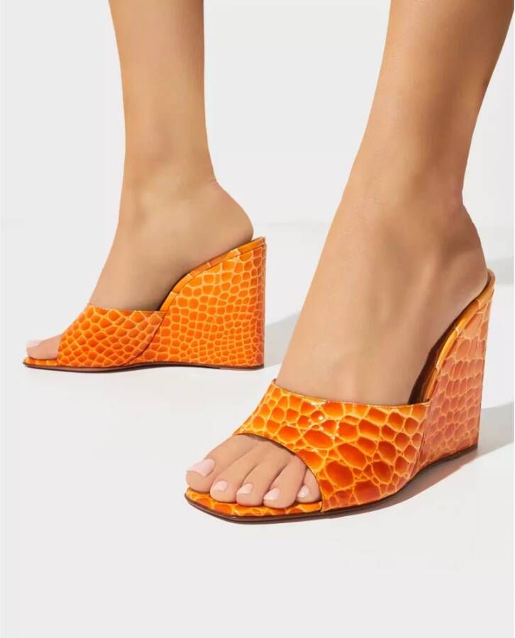 Amina Muaddi Oranje Plateau Sandalen met Gestempeld Leer Orange Dames