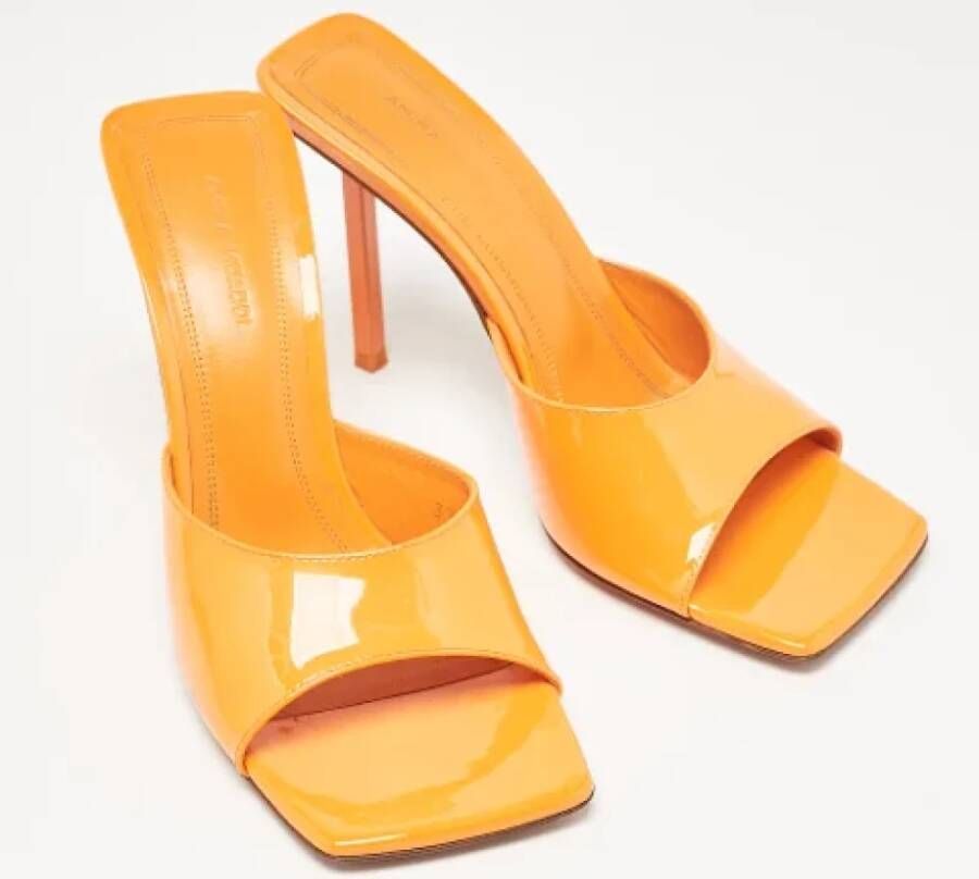 Amina Muaddi Pre-owned Fabric sandals Orange Dames