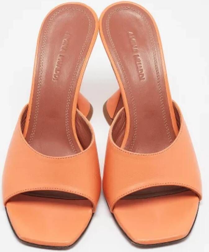 Amina Muaddi Pre-owned Leather sandals Orange Dames