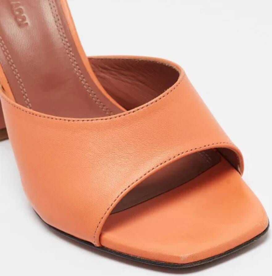 Amina Muaddi Pre-owned Leather sandals Orange Dames