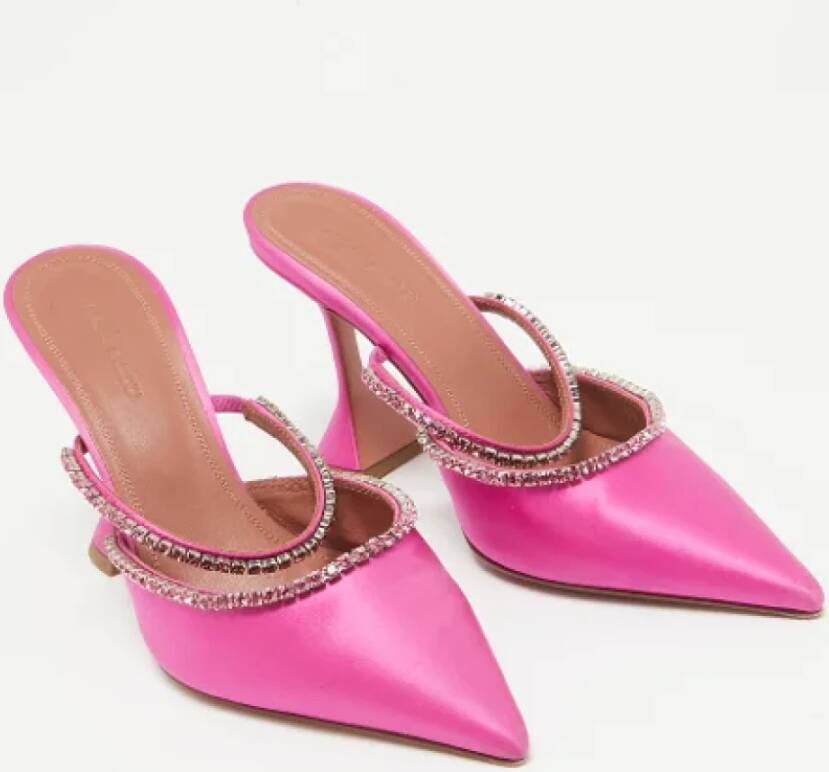 Amina Muaddi Pre-owned Satin sandals Pink Dames