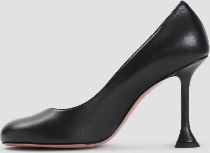 Amina Muaddi Zwarte Leren Pumps Elegante Stijl Black Dames