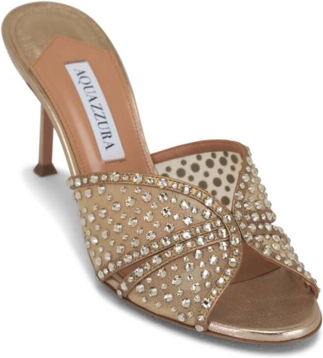 Aquazzura Glanzende Gouden Vinyl Sandalen Beige Dames