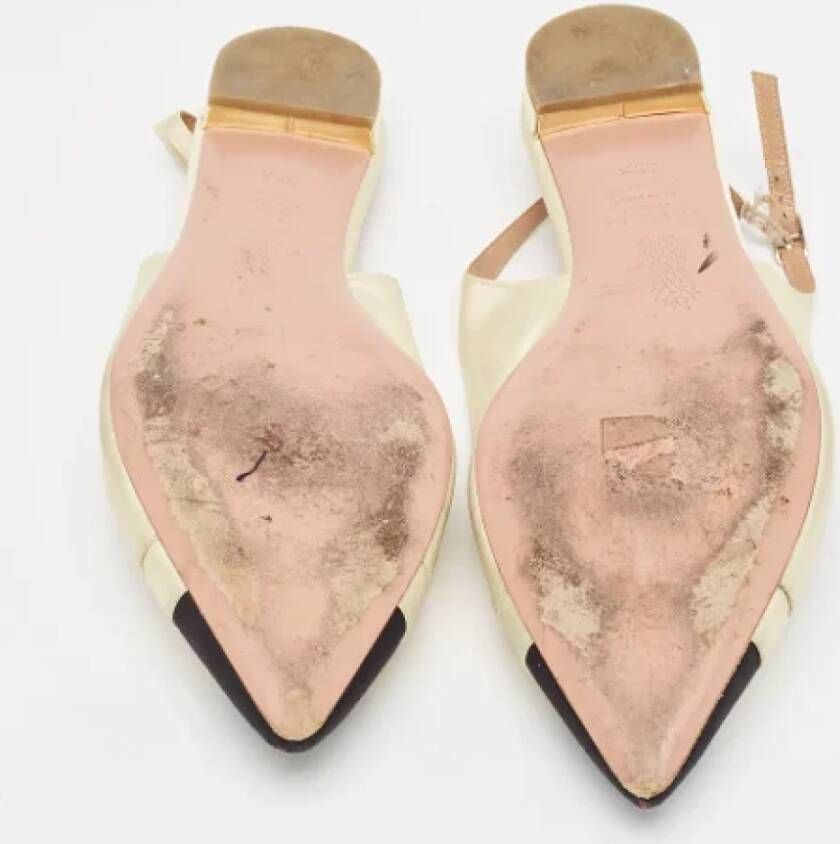 Aquazzura Pre-owned Fabric flats Beige Dames