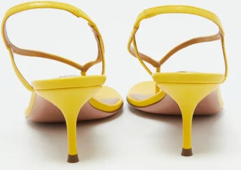 Aquazzura Pre-owned Leather sandals Yellow Dames