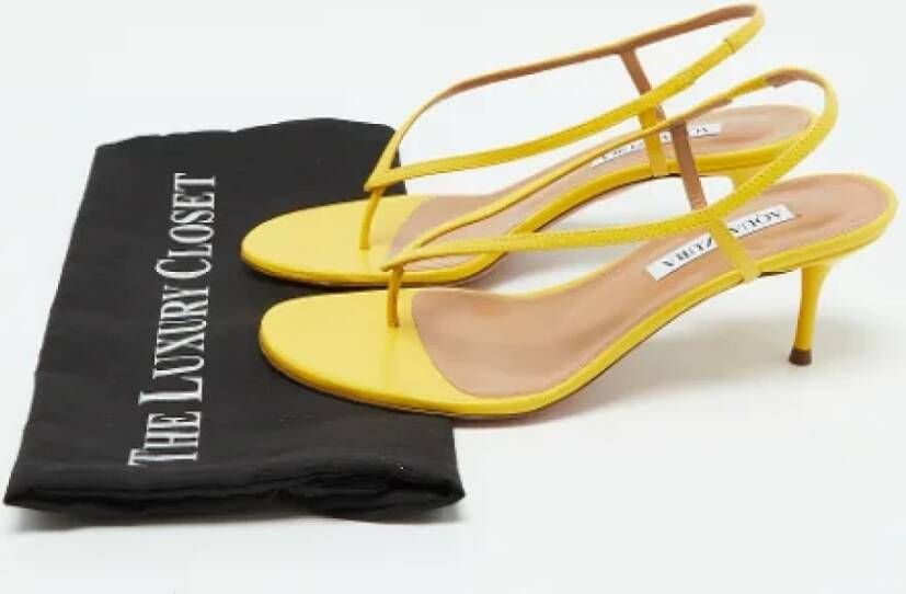 Aquazzura Pre-owned Leather sandals Yellow Dames