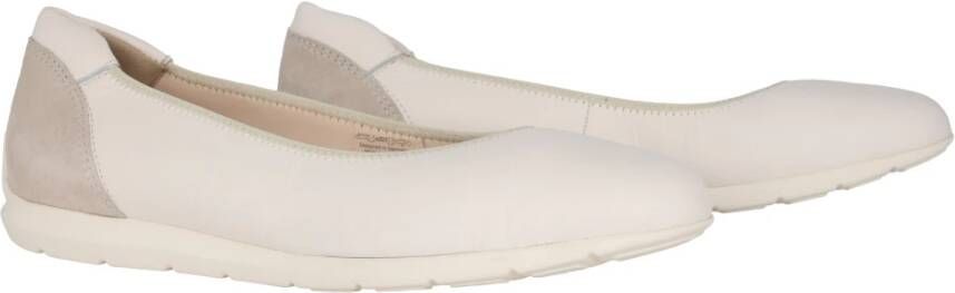 Ara Off White Ballerina Pomp voor Vrouwen Beige Dames