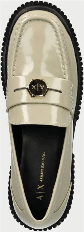 Armani Exchange Beige Lakleren Loafers Beige Dames